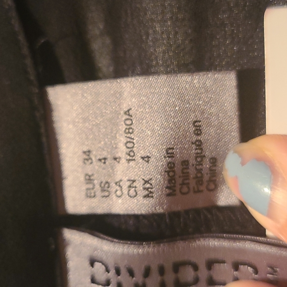 Dividco black sheet tunic with buttons - Picture 4 of 4